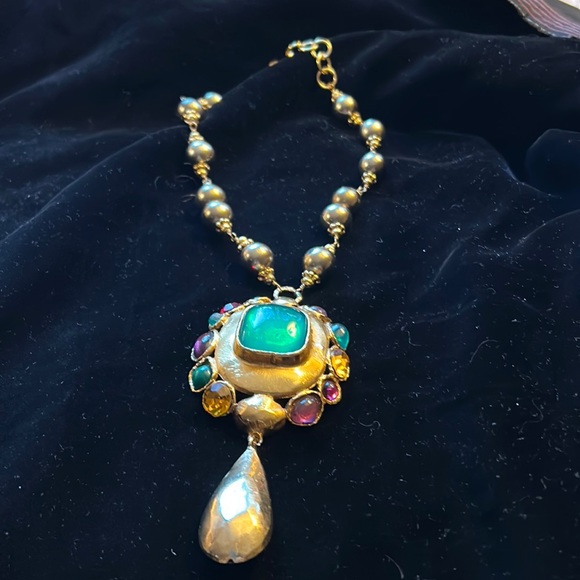 Vintage Emanuel Ungaro medallion Necklace - Picture 10 of 10